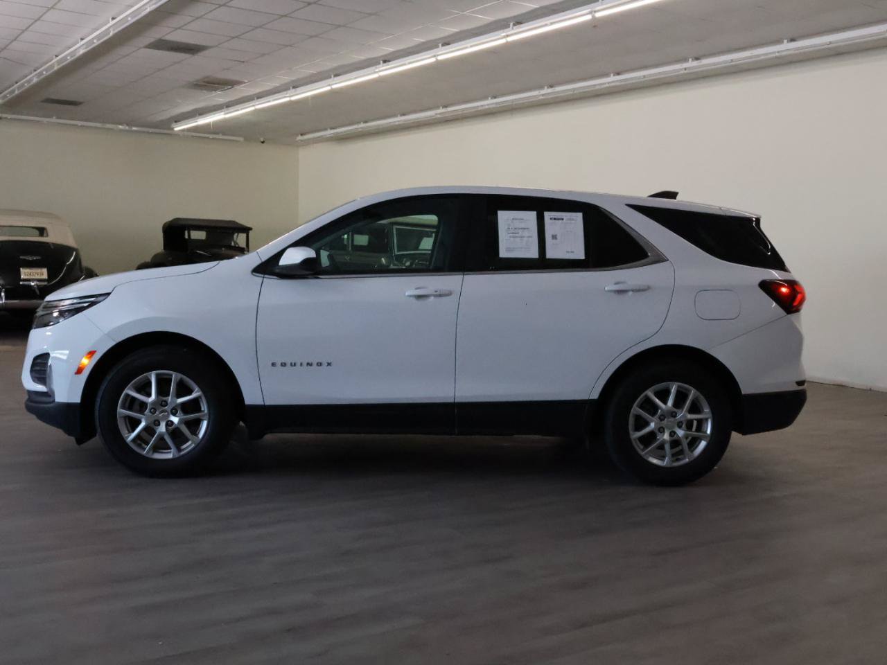 Used 2024 Chevrolet Equinox LT FWD image 45