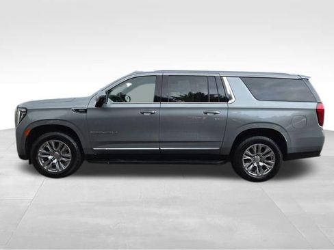Used 2023 GMC Yukon XL Denali image 9