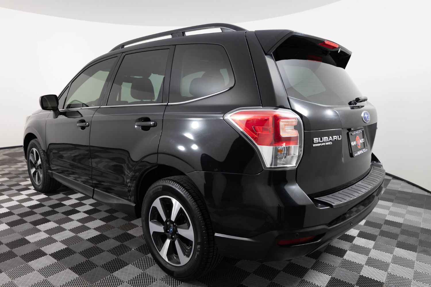 Used 2018 Subaru Forester 2.5i Limited AWD/4WD image 4