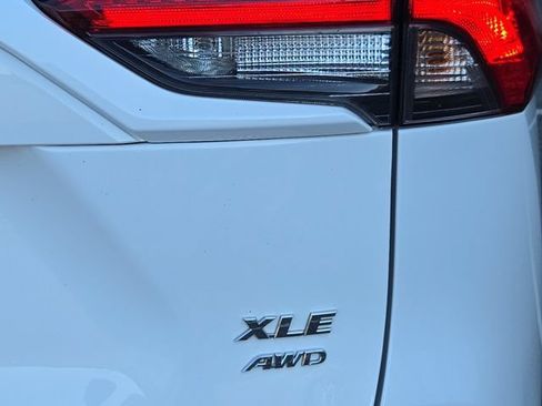 Used 2025 Toyota RAV4 XLE AWD/4WD image 13