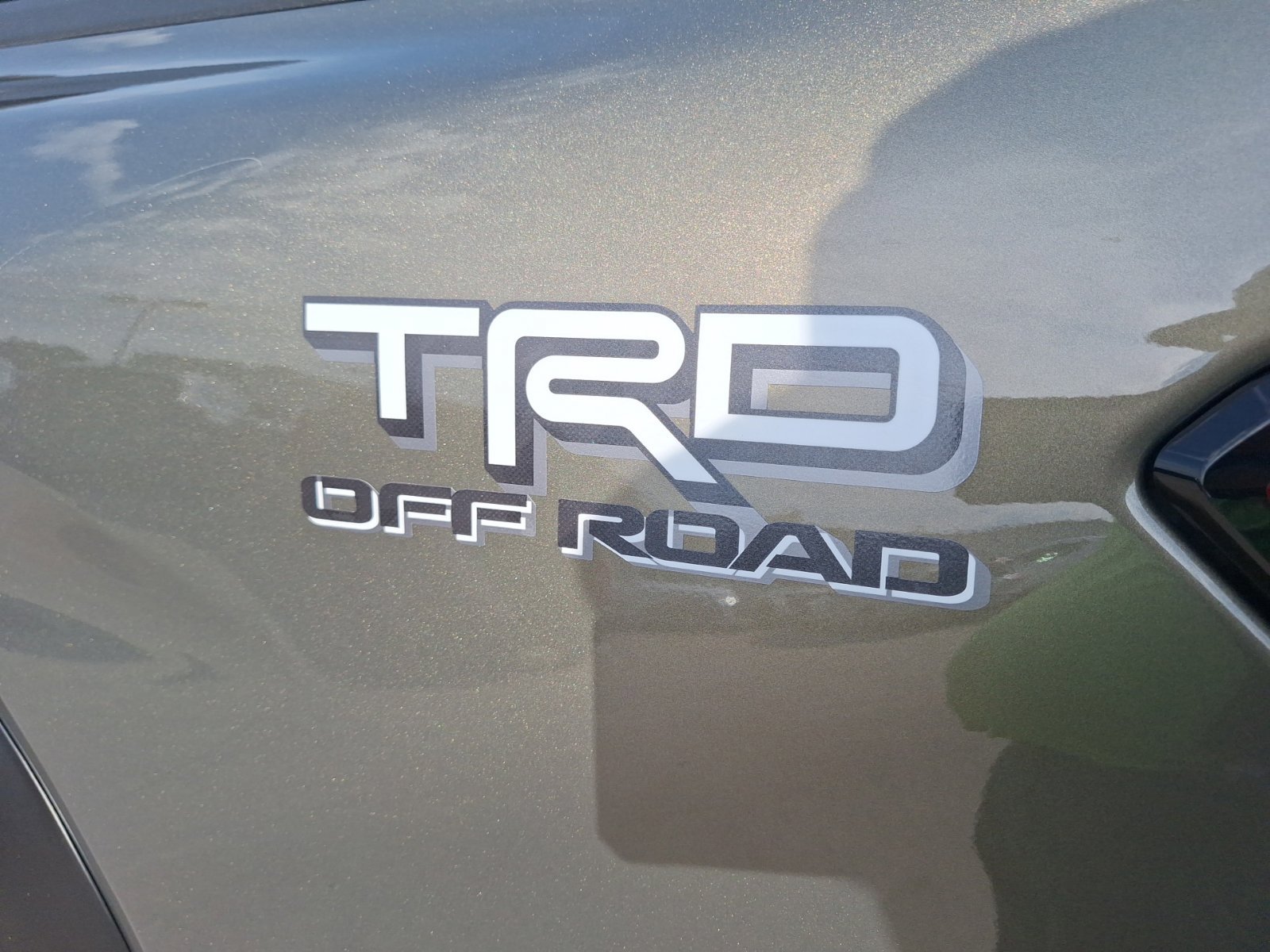 Used 2025 Toyota Tacoma TRD Off-Road w/ TRD Off Road Upgrade Package AWD/4WD image 14