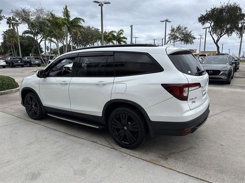 Used 2021 Honda Pilot Black Edition image 13