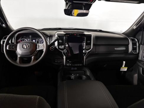 New 2026 RAM 2500 Big Horn AWD/4WD image 12