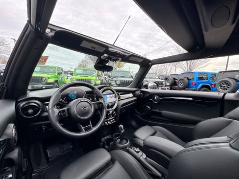 Used 2022 MINI Cooper S image 34