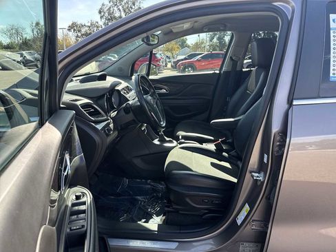 Used 2014 Buick Encore FWD image 2