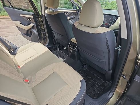 Certified 2024 Subaru Outback Premium w/ Popular Package #1A AWD/4WD image 11