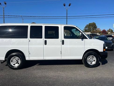 Used 2020 Chevrolet Express 2500 LS image 7