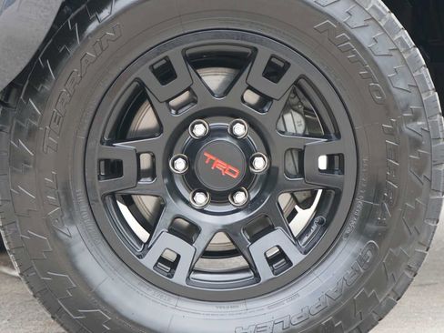 Used 2024 Toyota 4Runner TRD Off-Road Premium w/ Off Road Premium Plus Package AWD/4WD image 2