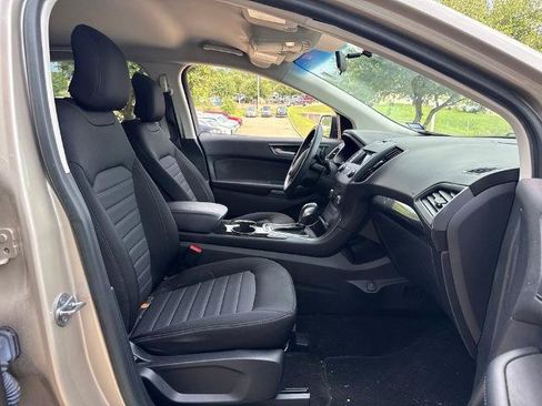 Certified 2018 Ford Edge SE FWD image 11