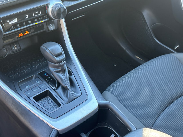 Certified 2025 Toyota RAV4 LE FWD image 28