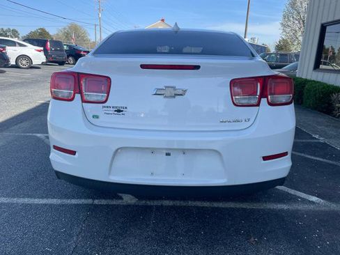 Used 2016 Chevrolet Malibu LT image 7