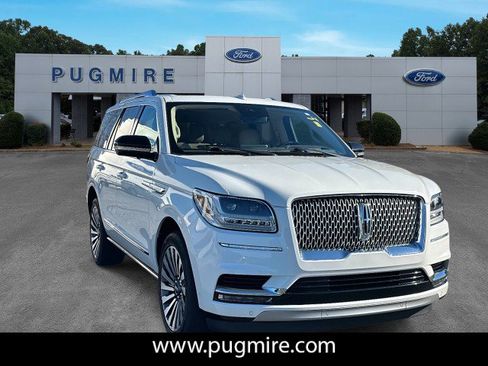Used 2021 Lincoln Navigator Reserve w/ Luxury Package image 1