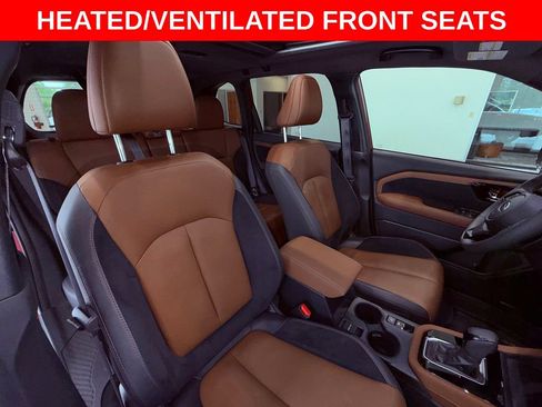Used 2025 Subaru Forester Touring w/ Protection Package AWD/4WD image 15