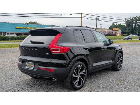 Used 2019 Volvo XC40 T5 R-Design image 7