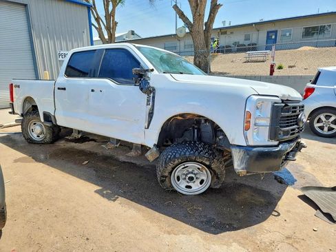 Used 2024 Ford F250 XL AWD/4WD image 1