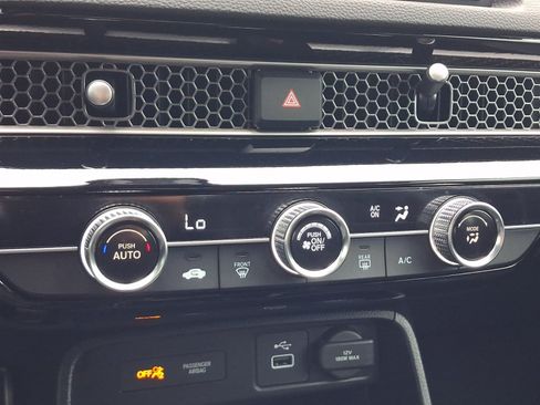 Used 2023 Honda Civic Sport image 17