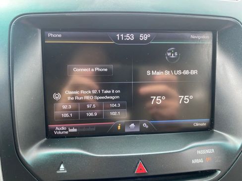 Used 2015 Ford Explorer XLT w/ Equipment Group 201A AWD/4WD image 12