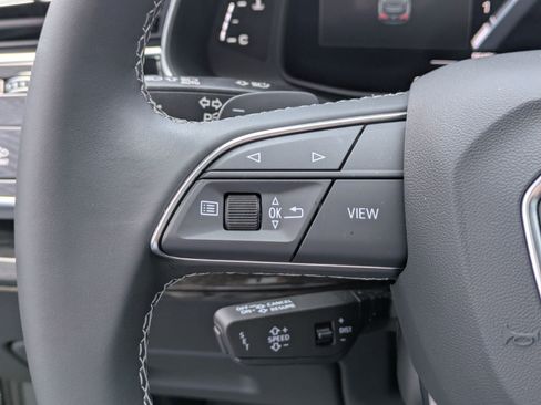 Used 2025 Audi Q7 3.0T Prestige image 17