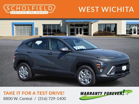 Used 2024 Hyundai Kona SE image 1