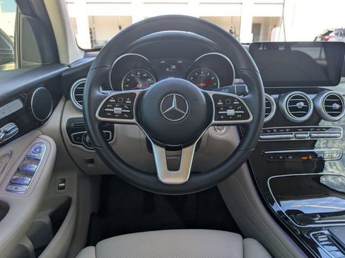 Used 2021 Mercedes-Benz GLC 300 image 22