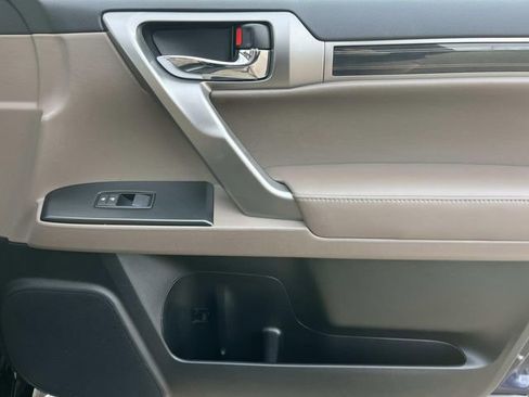 Used 2023 Lexus GX 460 Premium w/ Premium Plus Package image 27