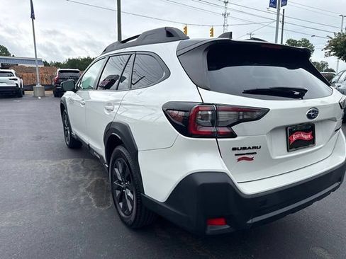 Used 2023 Subaru Outback Onyx Edition AWD/4WD image 7
