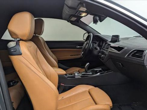 Used 2021 BMW 230i Convertible w/ Premium Package image 17