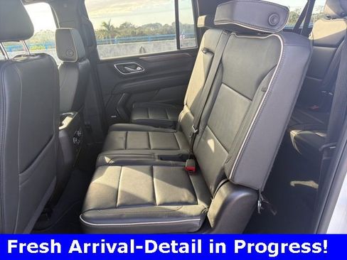 Used 2024 Chevrolet Suburban Premier image 12