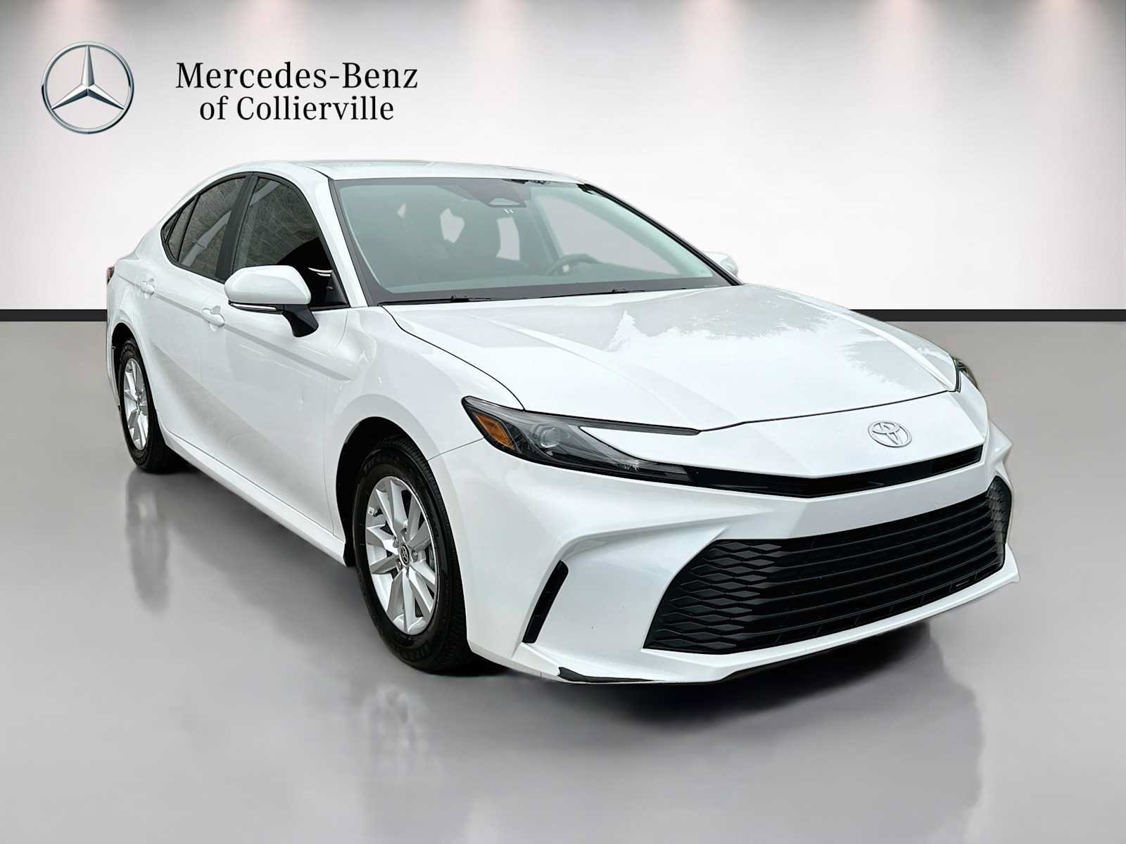 Used 2025 Toyota Camry LE w/ Convenience Package FWD image 3