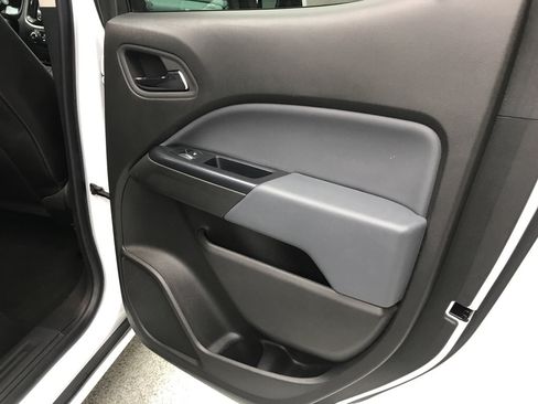 Used 2015 Chevrolet Colorado Z71 AWD/4WD image 20