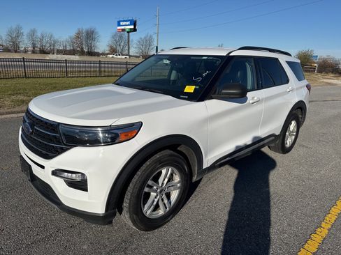 Used 2024 Ford Explorer XLT w/ Equipment Group 202A image 1