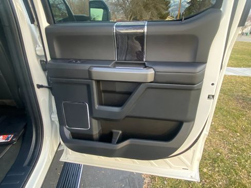 Used 2022 Ford F350 Platinum image 26