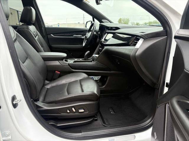 Used 2024 Cadillac XT6 Premium Luxury w/ Technology Package AWD/4WD image 13