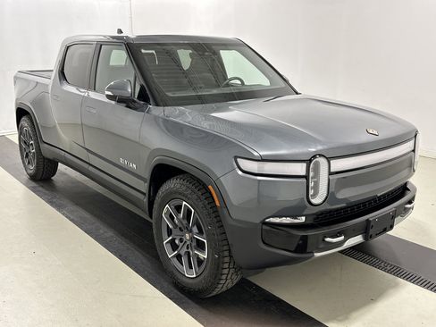 Used 2024 Rivian R1T Adventure AWD/4WD image 7