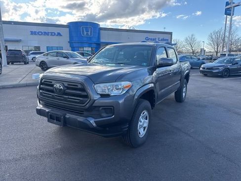 Used 2018 Toyota Tacoma SR w/ SR Convenience Package image 2