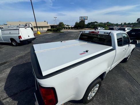 Used 2022 Chevrolet Colorado LT w/ Fleet Safety Package RWD image 12