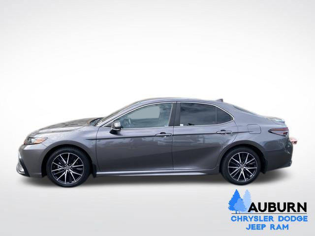 Used 2023 Toyota Camry SE FWD image 4