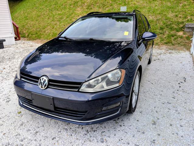 Used 2017 Volkswagen Golf SportWagen FWD image 4