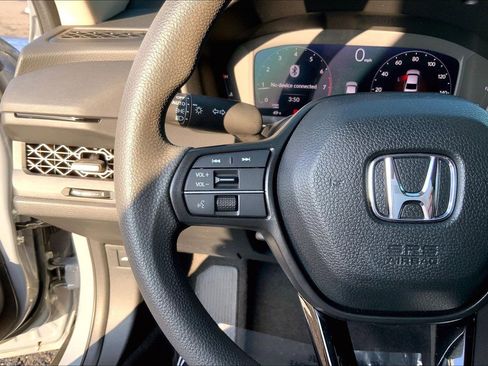 Used 2025 Honda Accord SE image 22