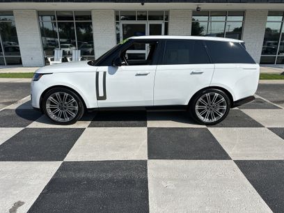Used 2025 Land Rover Range Rover SE