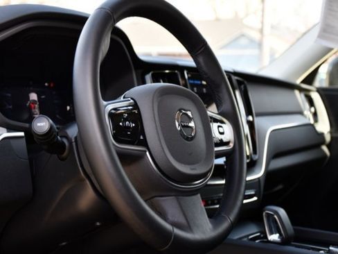 Certified 2025 Volvo XC60 B5 Plus image 11