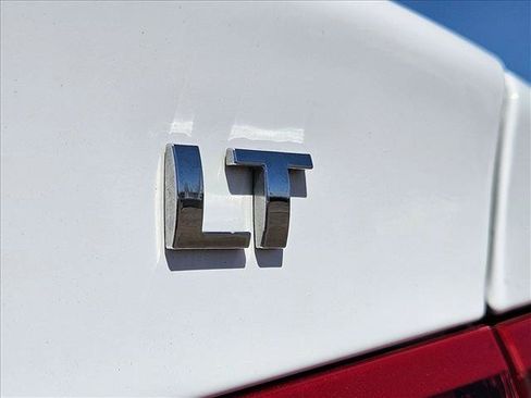 Used 2024 Chevrolet Malibu LT FWD image 30