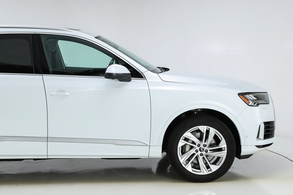 Used 2023 Audi Q7 3.0T Premium Plus AWD/4WD image 25
