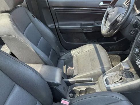 Used 2011 Volkswagen Jetta TDI FWD image 5