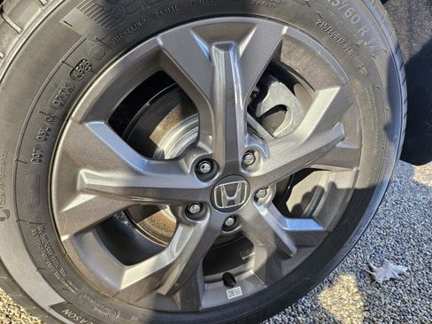 New 2026 Honda HR-V LX image 32