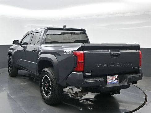 Used 2025 Toyota Tacoma TRD Off-Road w/ TRD Off Road Upgrade Package AWD/4WD image 4