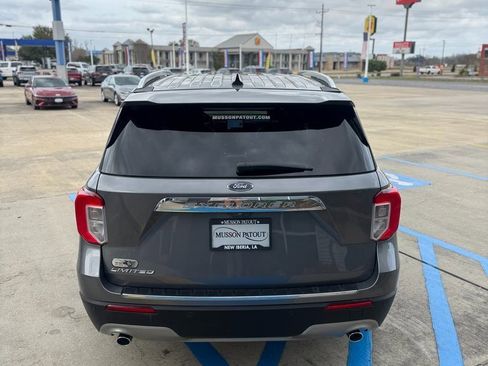 Used 2022 Ford Explorer Limited w/ Equipment Group 301A image 5