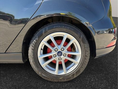 Used 2015 Ford Focus SE image 13