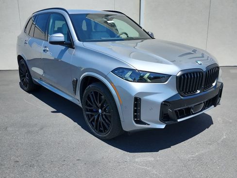 New 2026 BMW X5 sDrive40i w/ M Sport Package RWD image 2