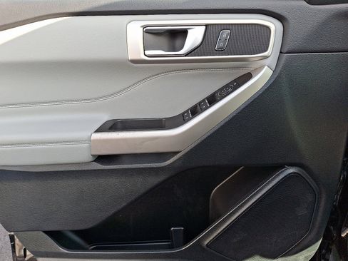 Certified 2023 Ford Explorer XLT w/ Equipment Group 202A image 14
